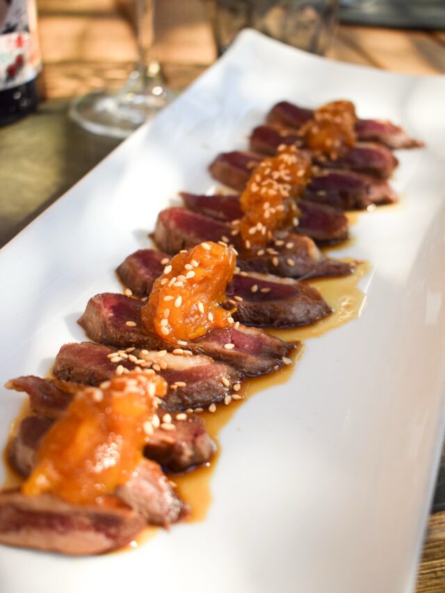 🌱Tataki de magret d’ànec Collverd amb soja i chutney de pera i pinya — Del nostre nou Menú per Compartir
.
Descobreix la nostra nova proposta de Menú per Compartir, amb una selecció de plats excel·lents elaborats amb productes de proximitat
.
📲Reserva taula per telèfon o per WhatsApp al 683 576 164
.
•••
.
🌱Tataki de magret de pato Collverd, soja y chutney de pera y piña — De nuestro nuevo Menú para Compartir
.
Descubre nuestra nueva propuesta de Menú para Compartir, con una selección de platos excelentes elaborados con productos de proximidad
.
📲Reserva mesa por teléfono o por whatsapp al 683 576 164
.
.
.
.
.
.
#emporda #restaurantsdegirona #altemporda #empordalovers